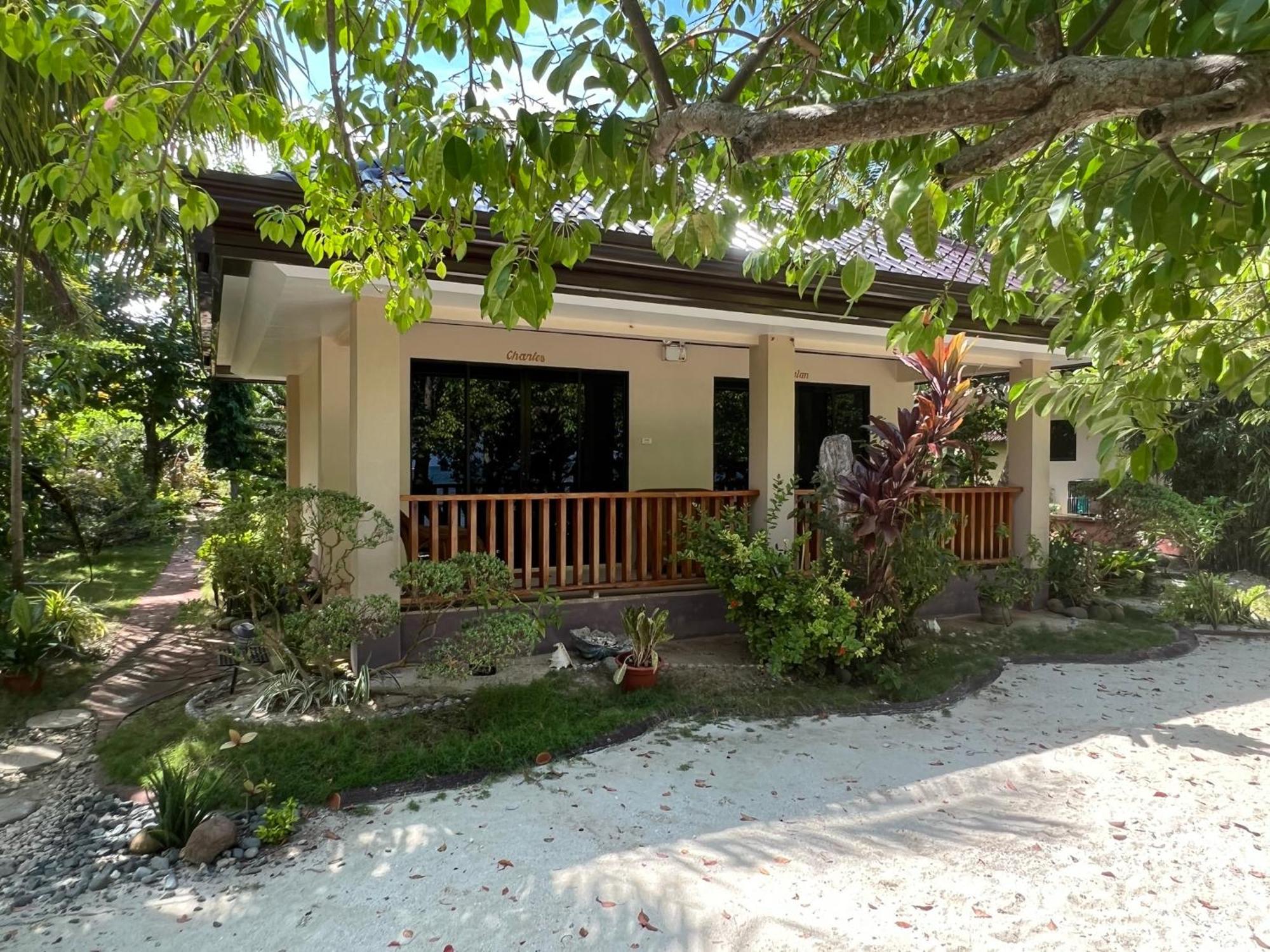 Adayo Cove Resort Siquijor Esterno foto