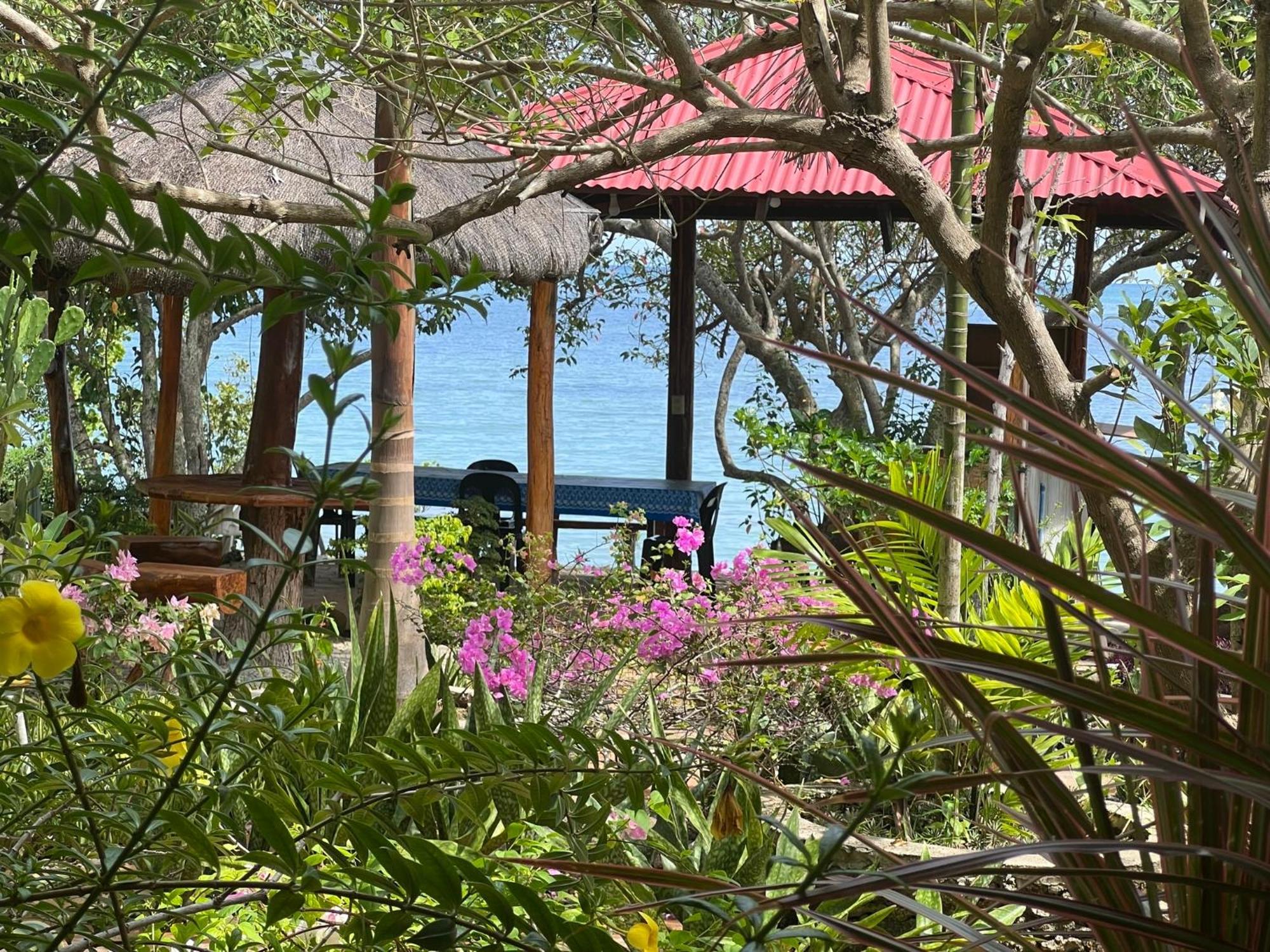 Adayo Cove Resort Siquijor Esterno foto