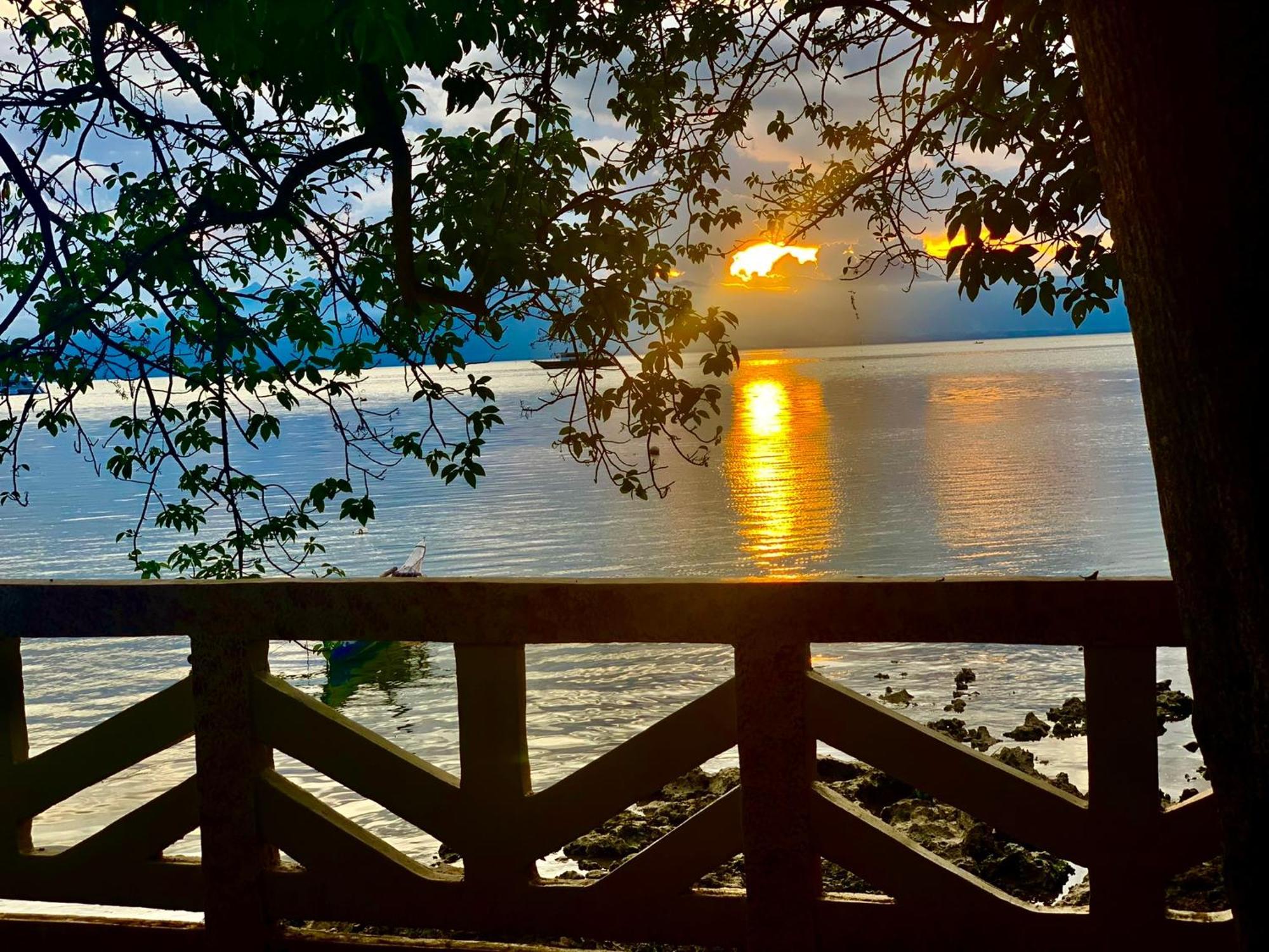 Adayo Cove Resort Siquijor Esterno foto