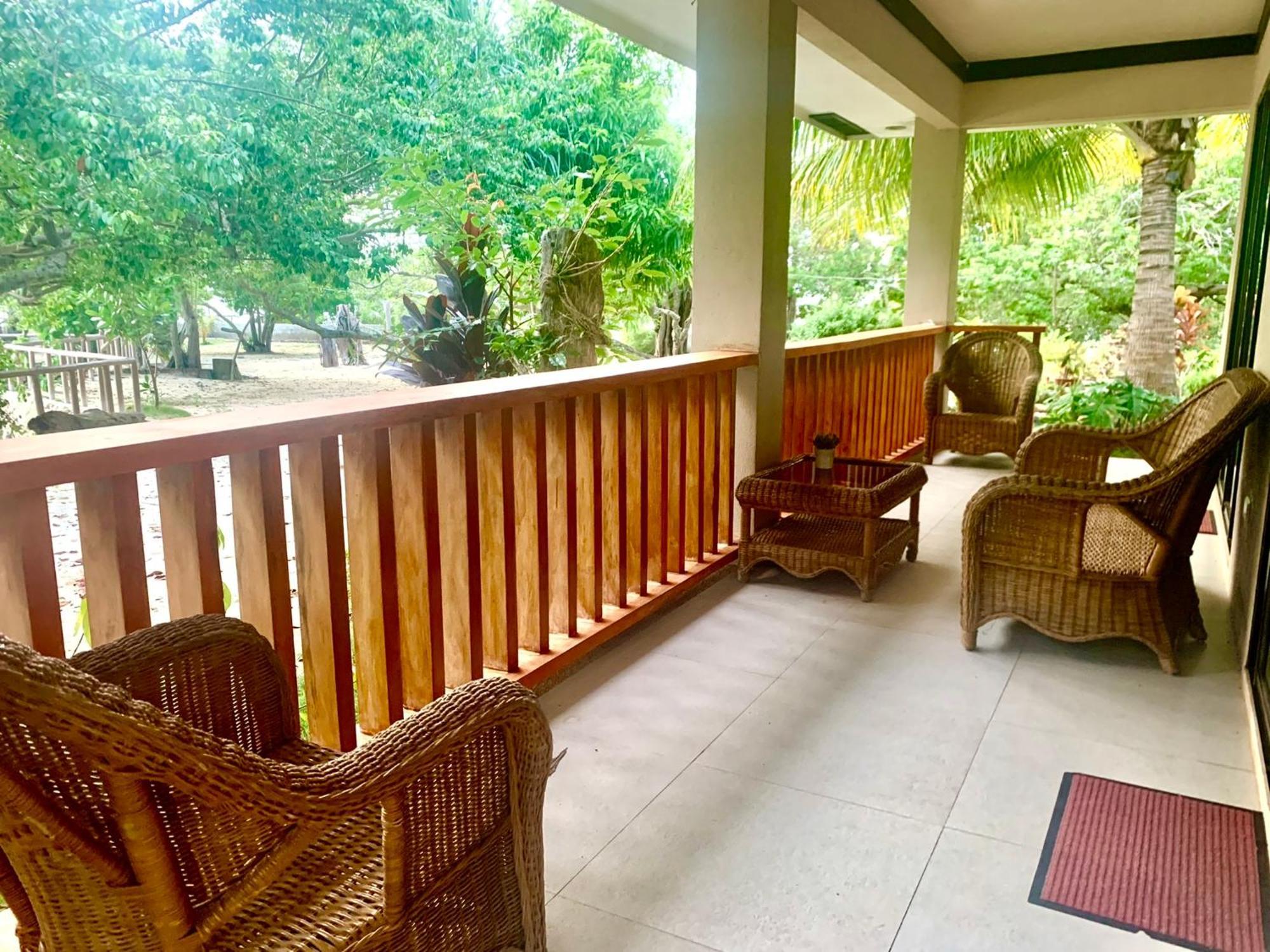 Adayo Cove Resort Siquijor Esterno foto